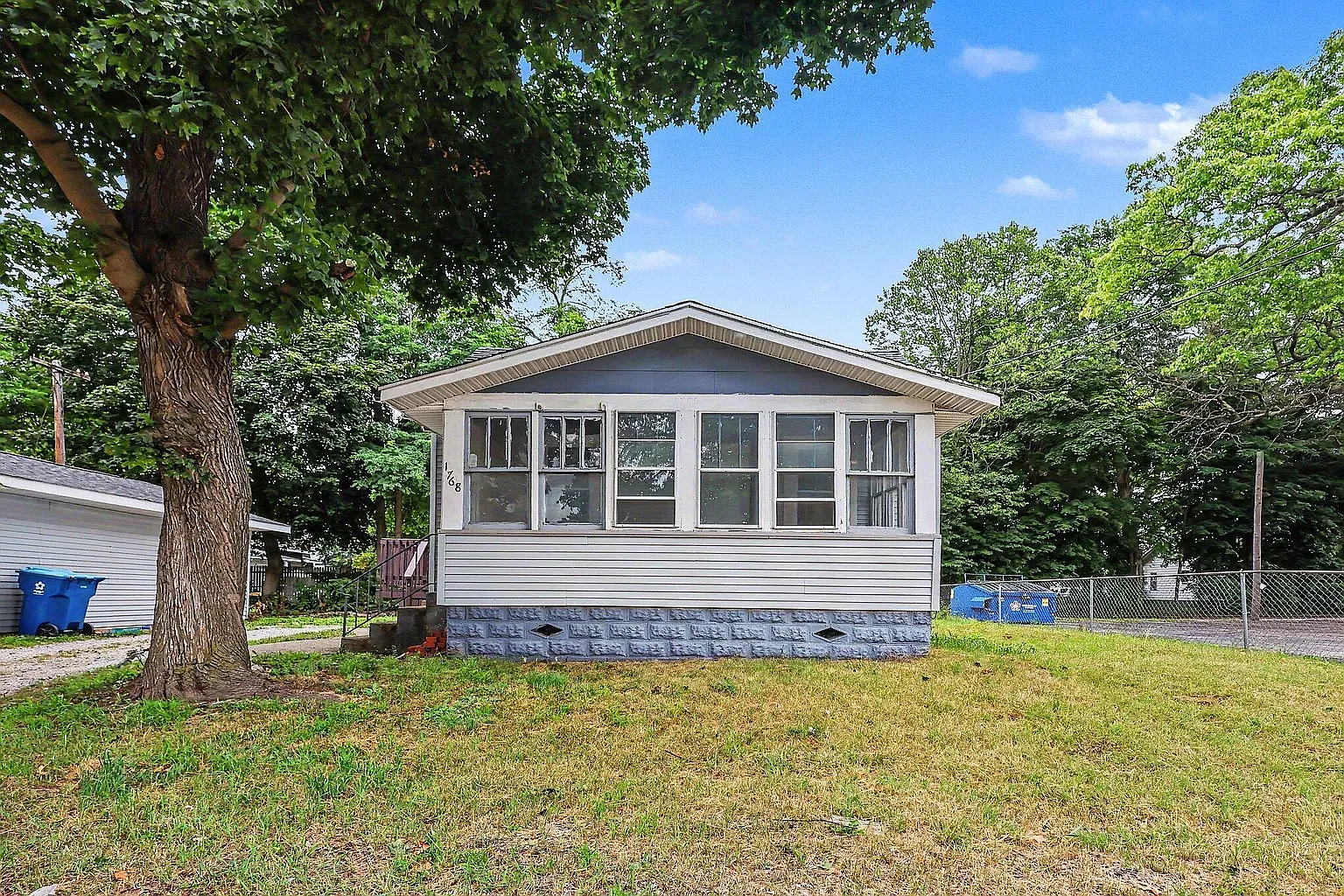 1 bed, 572 sqft, $900 — Photo 3