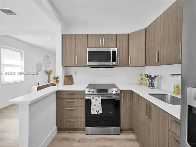 6540 SW 4th St — Photo 12