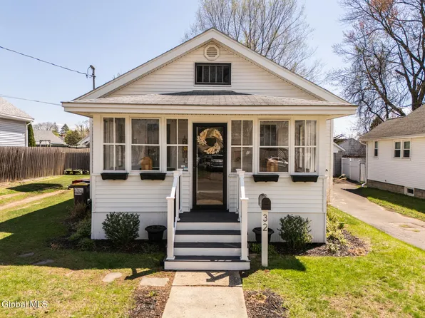 32 Hudson Avenue, Colonie, NY 12205