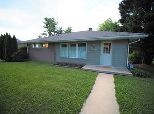 213 Howard Ave, Waynesboro, VA 22980
