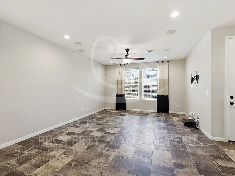 1281 Stark Bridge Rd — Photo 4
