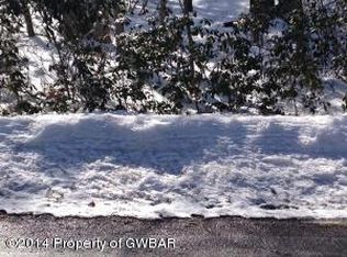 Shade Tree Rd, White Haven, PA 18661