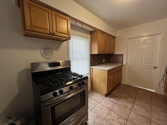 4th image of 78 Catherine St Floor 2