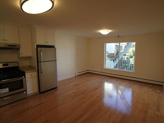 Kitchen / Living Room