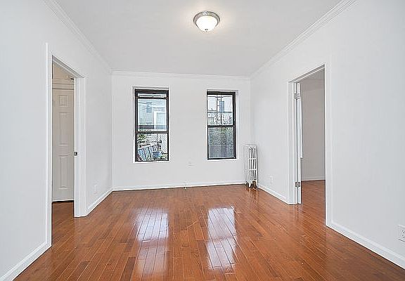 2nd image of 219 13th St APT 4