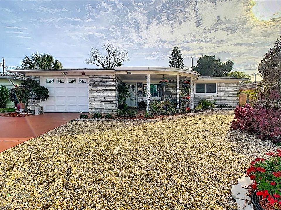 Lots of curb appeal, freshly painted driveway. Double pane windows throughout for soundproofing, while keeping money in your pocket. Average electric bill is $100 for 6 months of winter and $150-$200 the other 6.