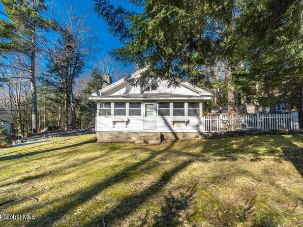 6 Avenue A, Petersburgh, NY 12138