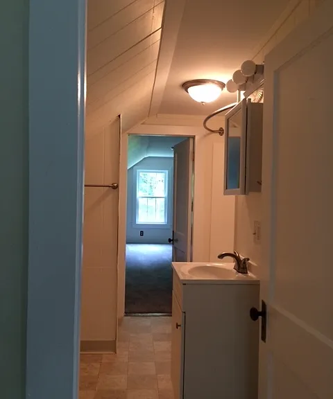 16 Etna Rd — Photo 7
