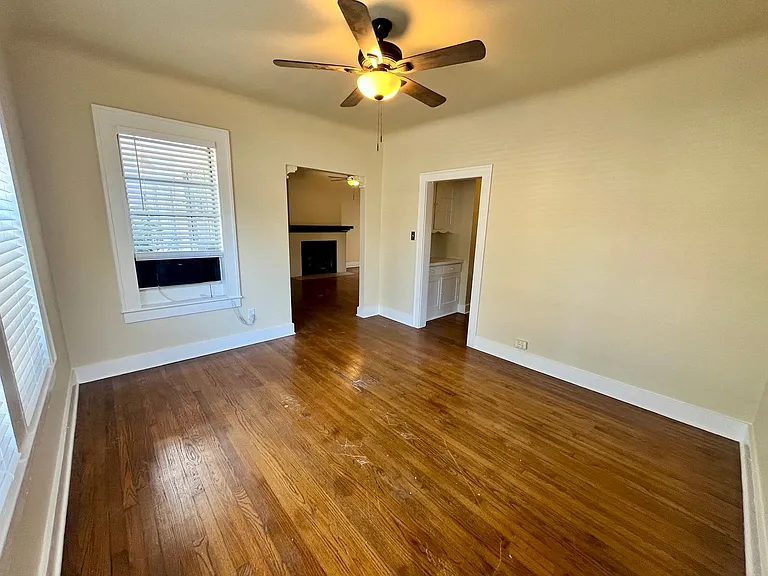 424 E Ashby Pl #1 — Photo 5