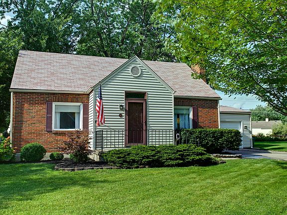 3rd image of 525 Carrlands Dr