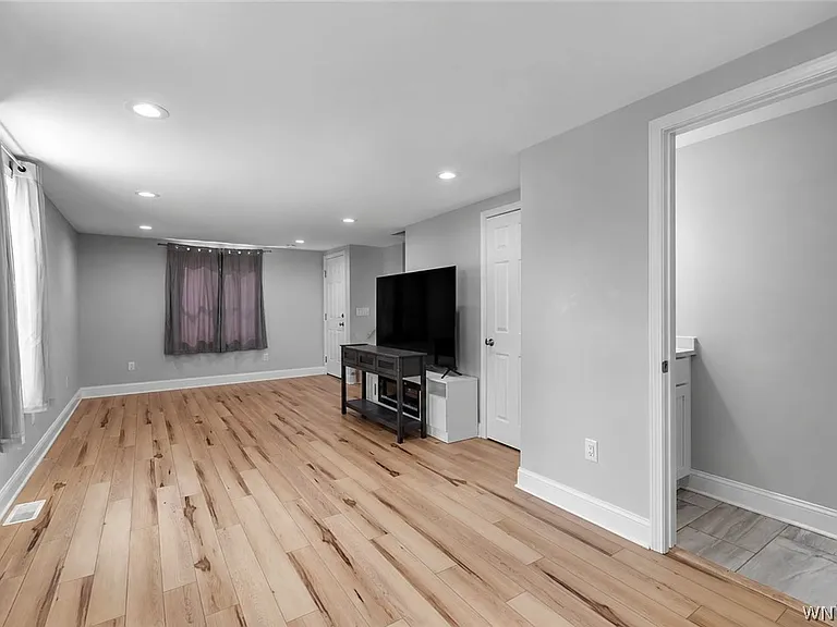 4563 Union Rd #RIGHT SIDE — Photo 9