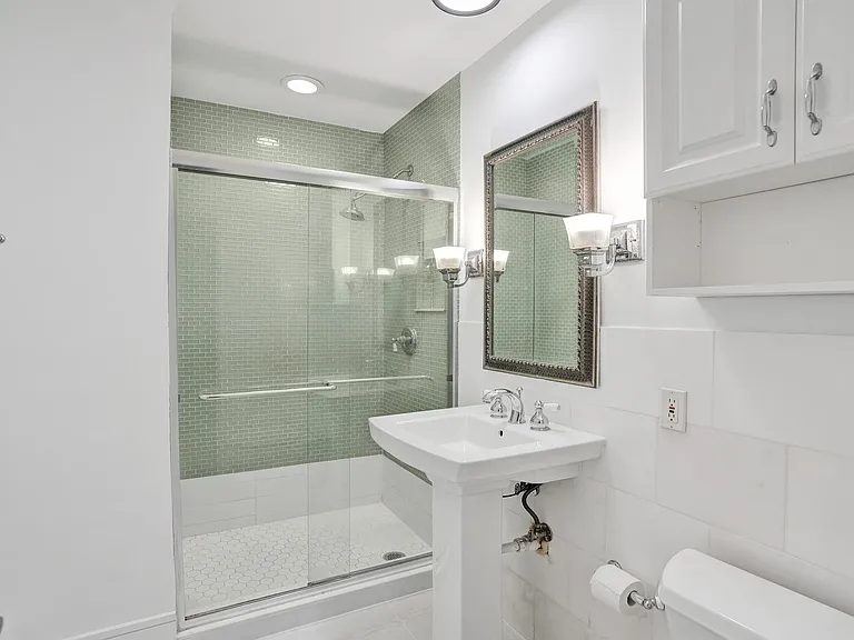 1330 NW 13th St #3 — Photo 29