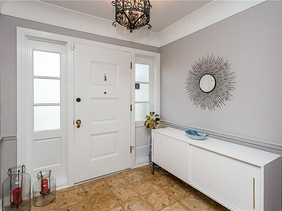 4th image of 534 Jennie Jewel Dr