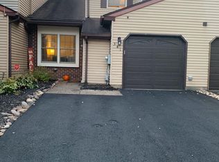 341 N Fieldstone Ct, Yardley, PA 19067