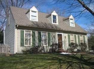 305 Bracken Dr, Lancaster, PA 17601