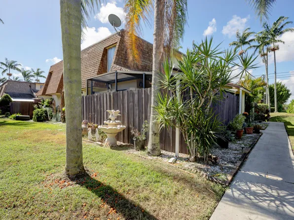 2959 Genoa Place, West Palm Beach, FL 33406