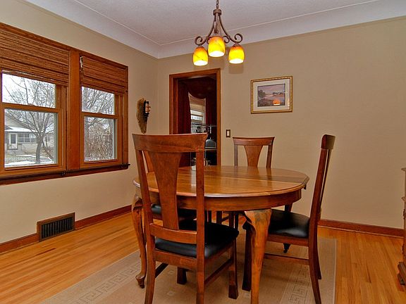 Light & Bright Dining Room
