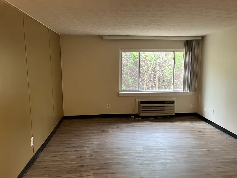 4734 Castlebar St NW #1 — Photo 3
