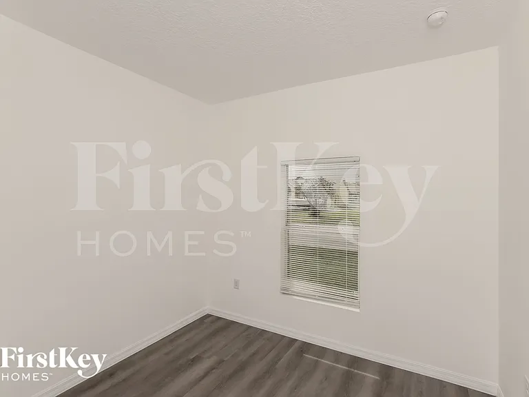 1021 Locust Ave NW — Photo 12