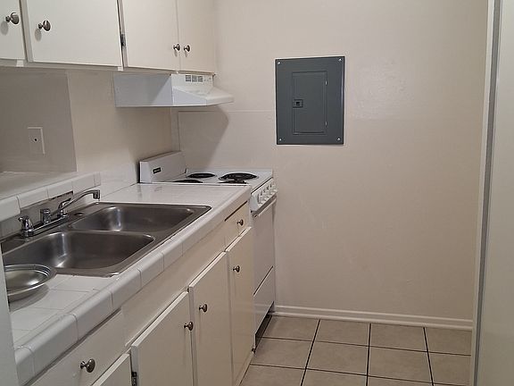 5th image of 4737 Artesia Blvd #22