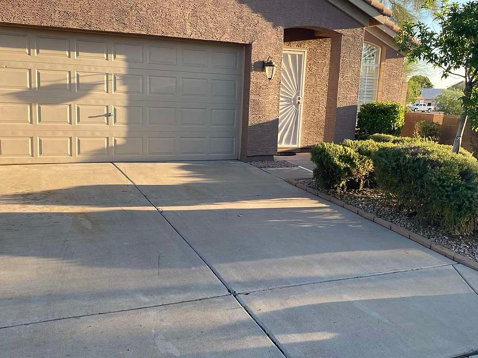 1st image of 3205 E Oraibi Dr