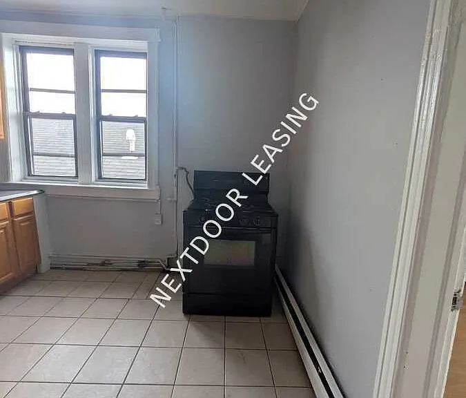 9 Grant Ave #3LM — Photo 4