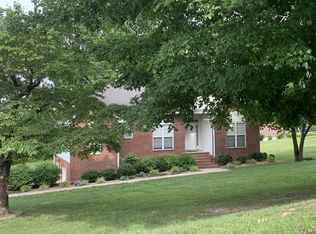 785 Blakemore Dr, Dickson, TN 37055