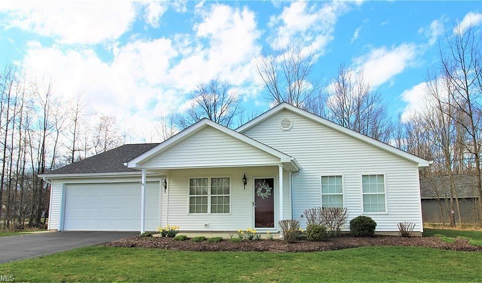 1st image of 250 Nantucket Dr #9