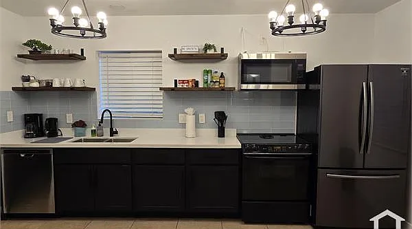 3 bed, 1104 sqft, $1,850 — Photo 3