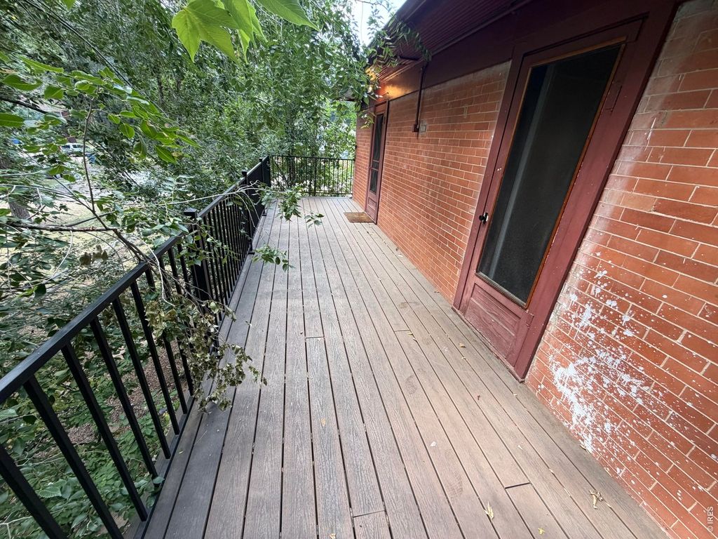 1123 Laporte Ave