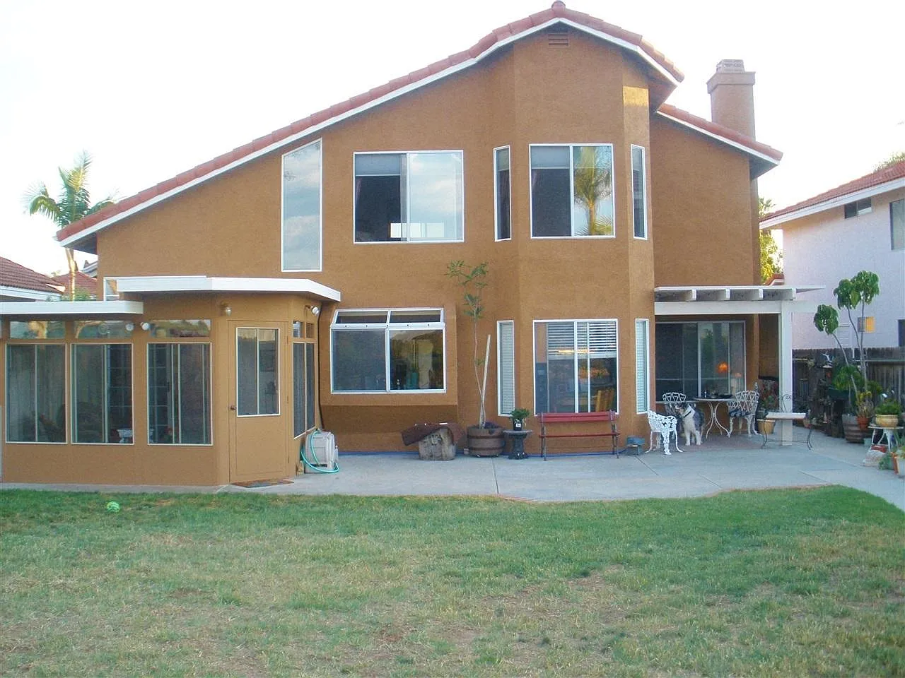 4 bed, 2102 sqft, $4,800 — Photo 2