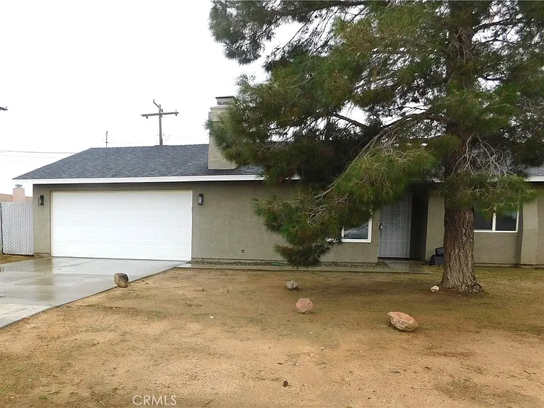 8260 Viburnum Ave — Photo 3