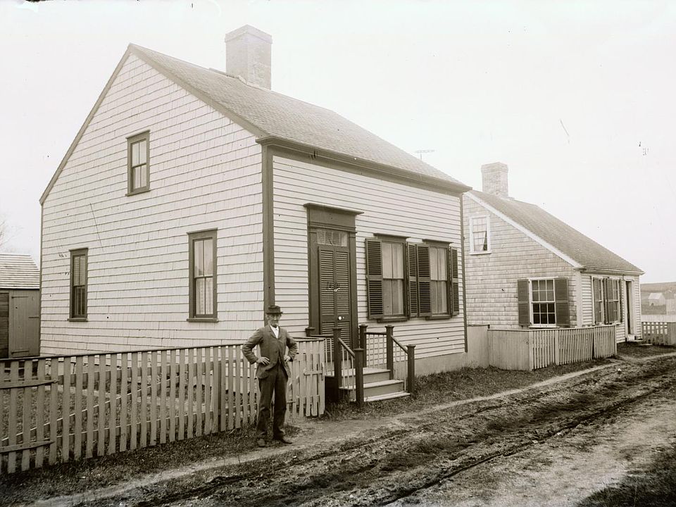 2nd image of 4 Eagle Ln