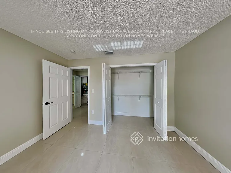 1086 NW 128th Ave — Photo 14