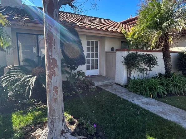 22 Vercelli, Irvine, CA 92620