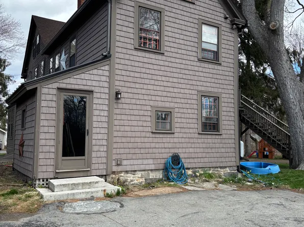 1049B Poquonnock Rd, Groton, CT 06340