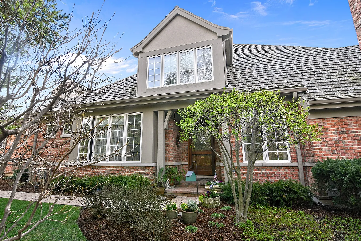 2410 Fox Meadow Ln photo 1