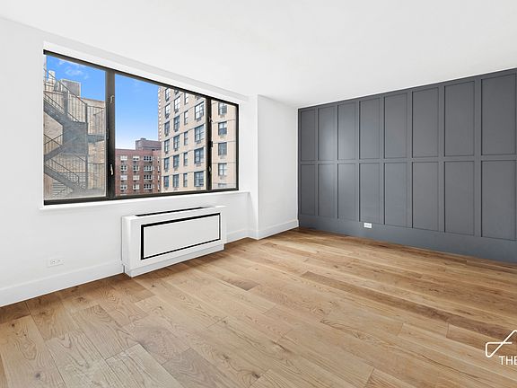 5th image of 30 W 61st St APT 11B