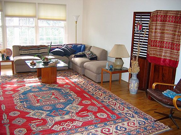 Large LR with new hardwood floors