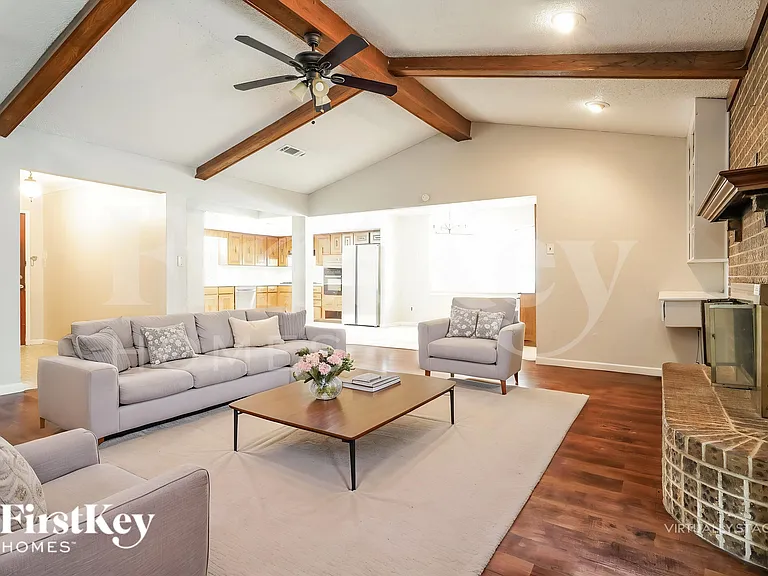 222 Creekwood Ct — Photo 6