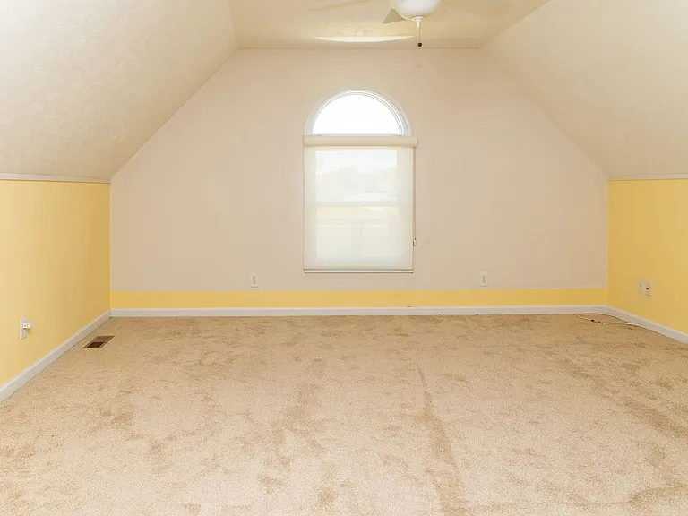 121 Creekwood Way — Photo 7
