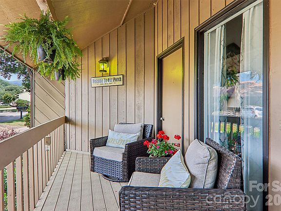 3rd image of 147 W Lake Dr S #1206