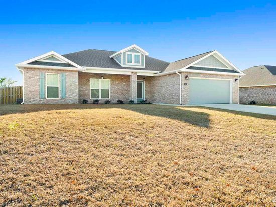 1620 Hollow Point Dr, Cantonment, FL 32533