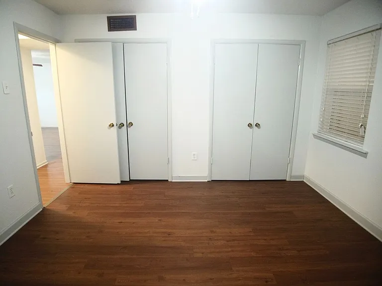 Carrollton — Photo 15
