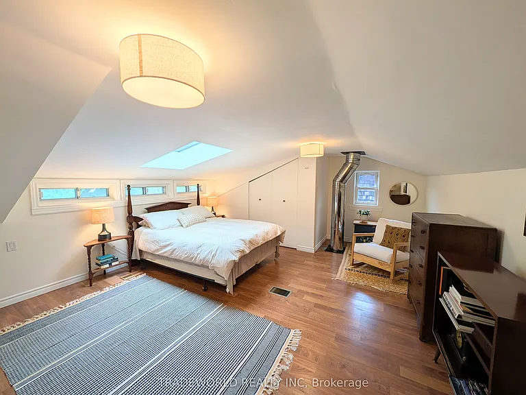 7 Costain Ave — Photo 23