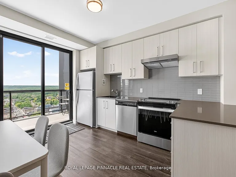15 Queen St S #2303 — Photo 18