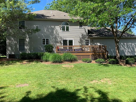 2nd image of 825 Stockbridge Dr