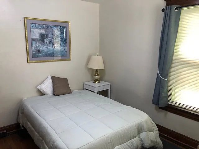 Full size bed. USB.
