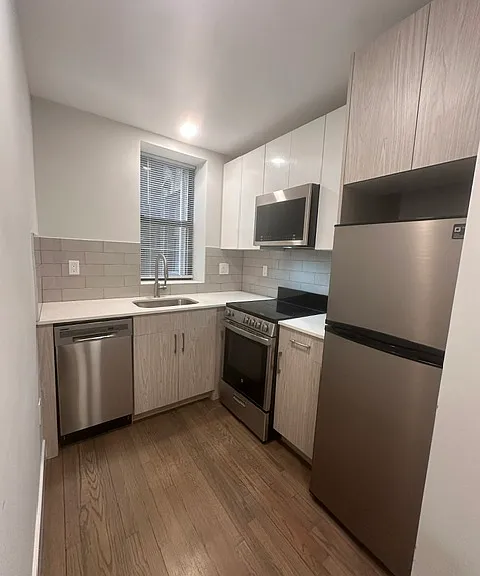 30 Peterborough St #8 — Photo 8