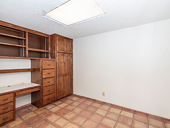 5th image of 3739 S 6th Ave
